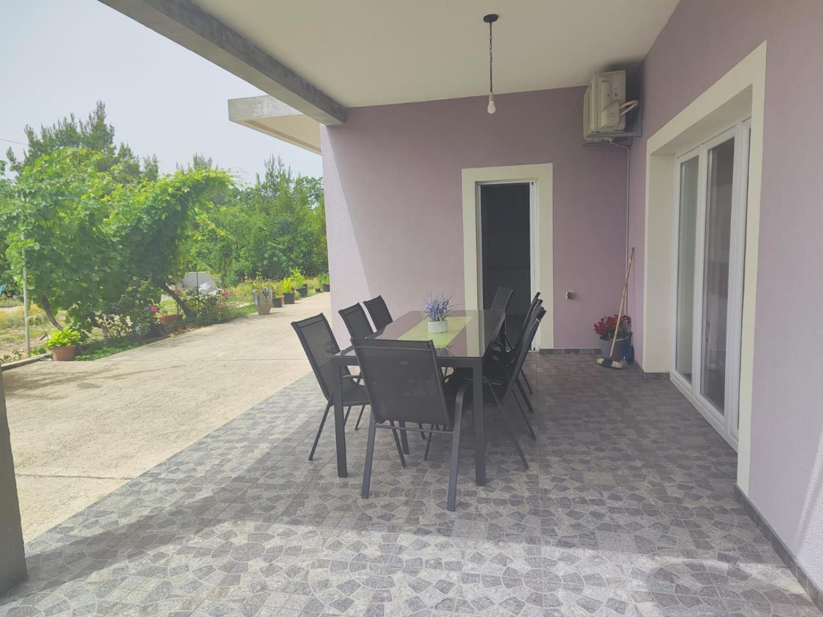 לוזובאק Home Lucic מראה חיצוני תמונה