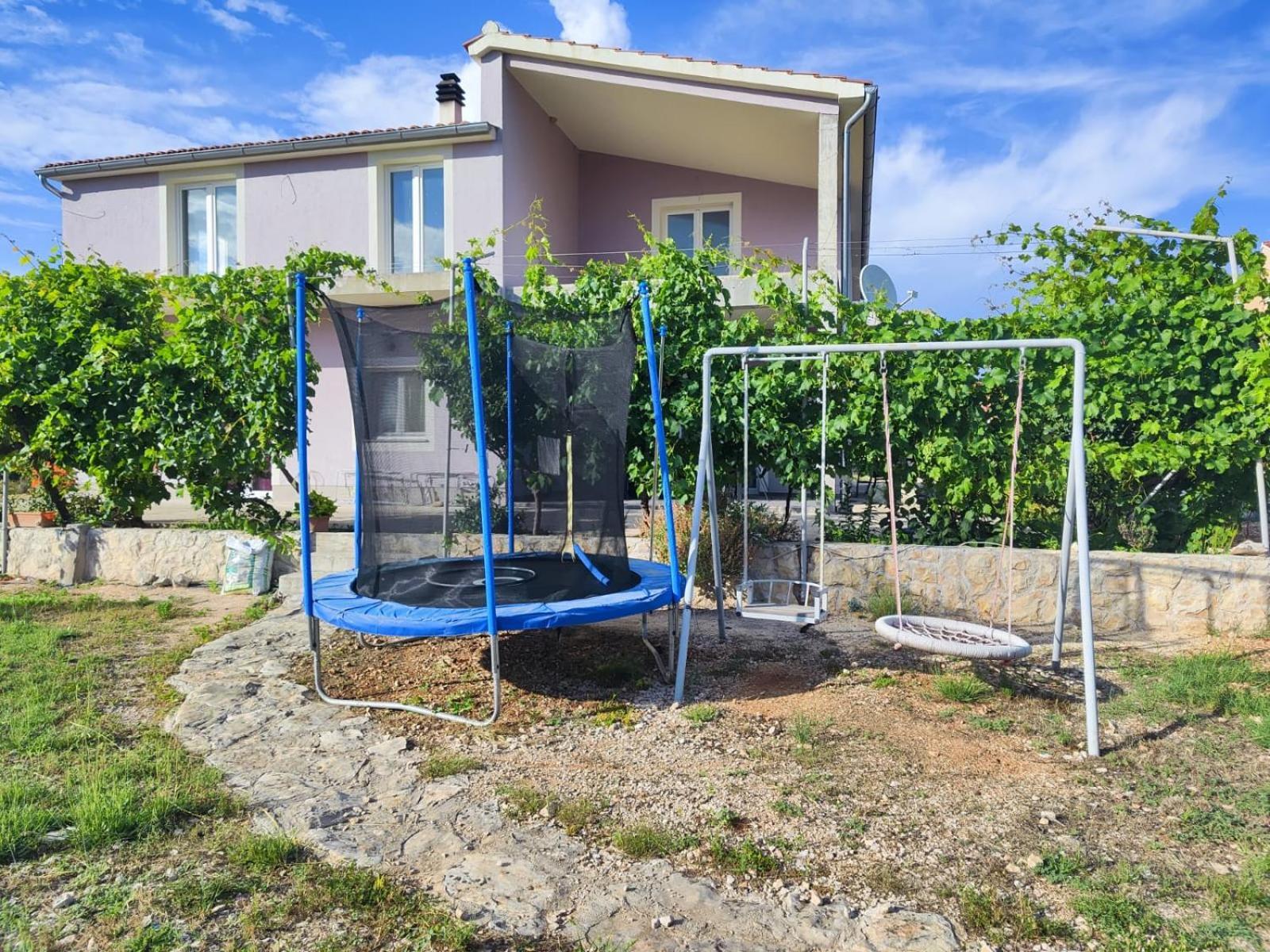 לוזובאק Home Lucic מראה חיצוני תמונה