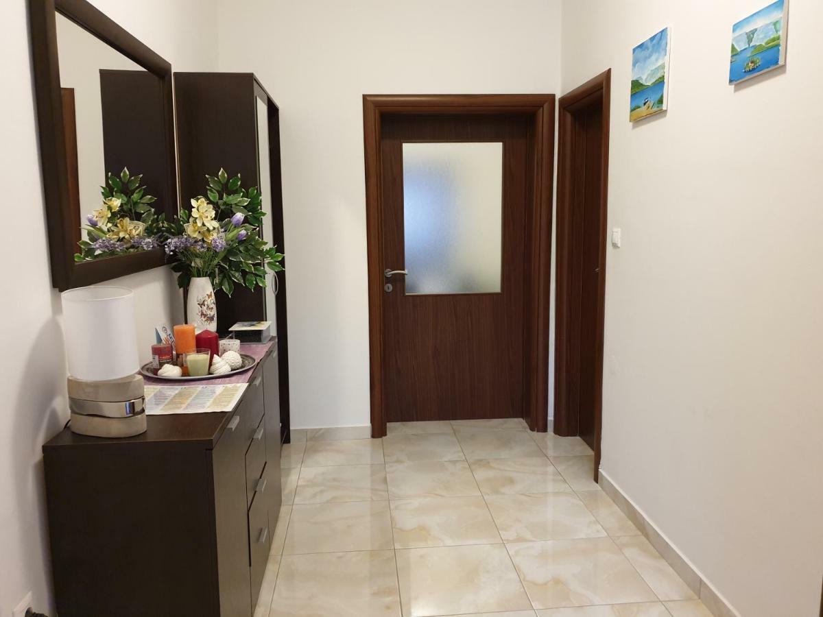 לוזובאק Home Lucic מראה חיצוני תמונה
