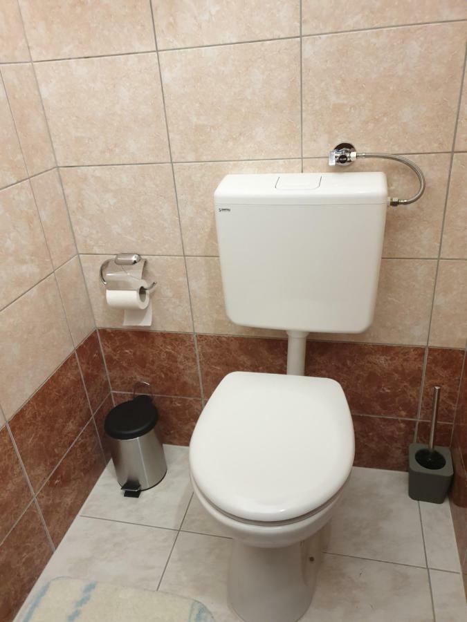 לוזובאק Home Lucic מראה חיצוני תמונה